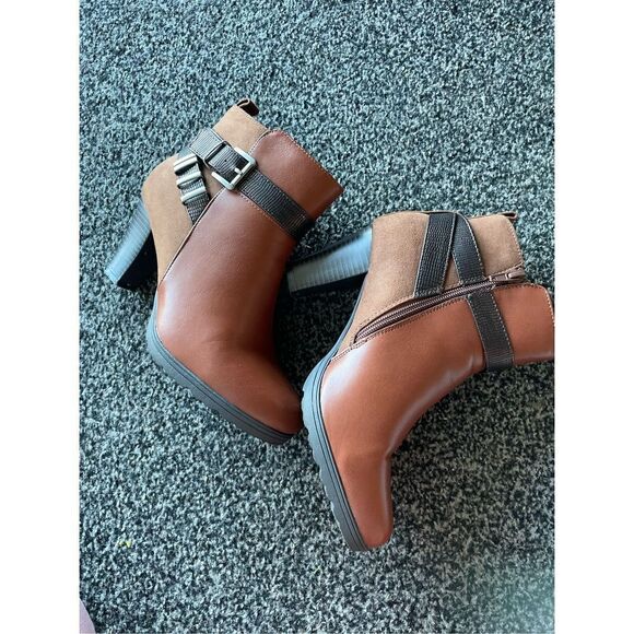 Double Buckle Chunky Heel Ankle Boots - Picture 5 of 12